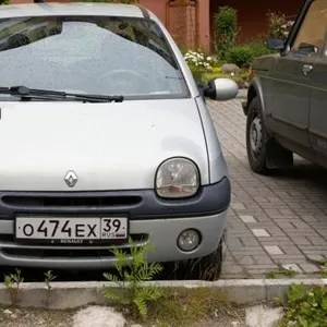 Renault,  2002          